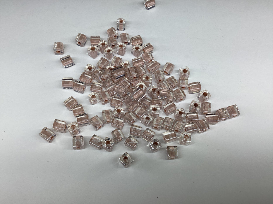 Miyuki Cube 4mm cobalt