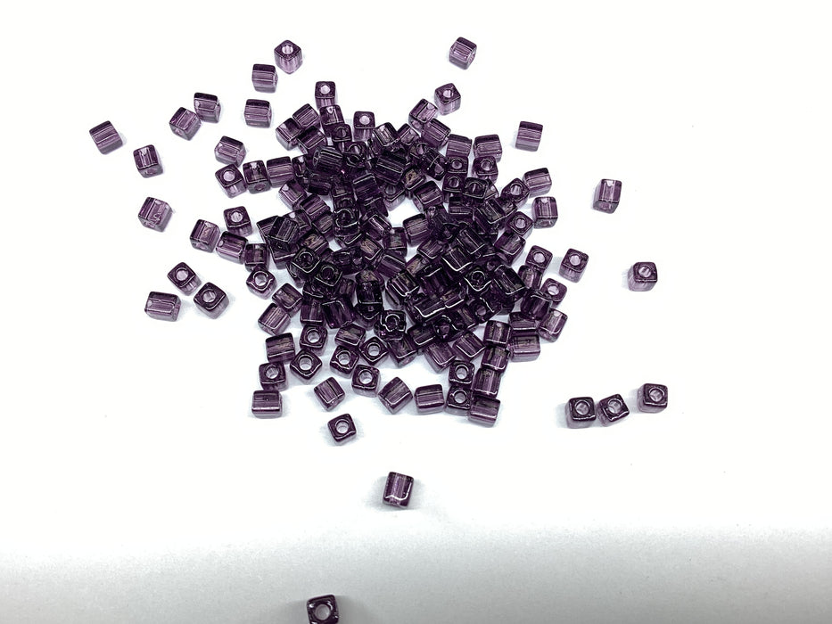 Miyuki Cube 4mm cobalt