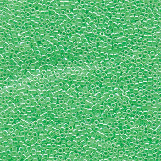 Miyuki Delica 11/0 lined Crystal light Green (DB237)