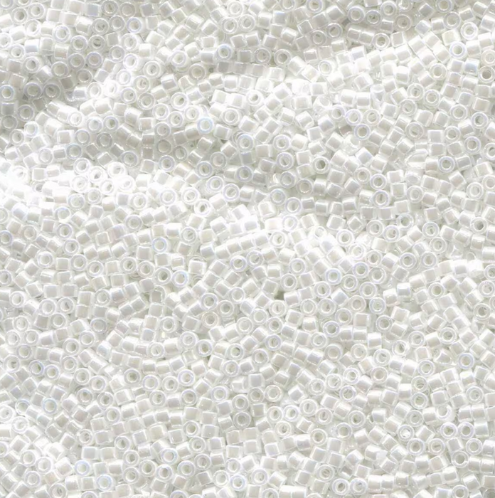 Miyuki Delica 11/0 delica white pearl (DB201)