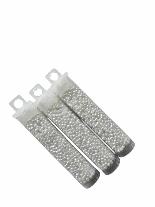 White pearl 10g 11/0 (#40)