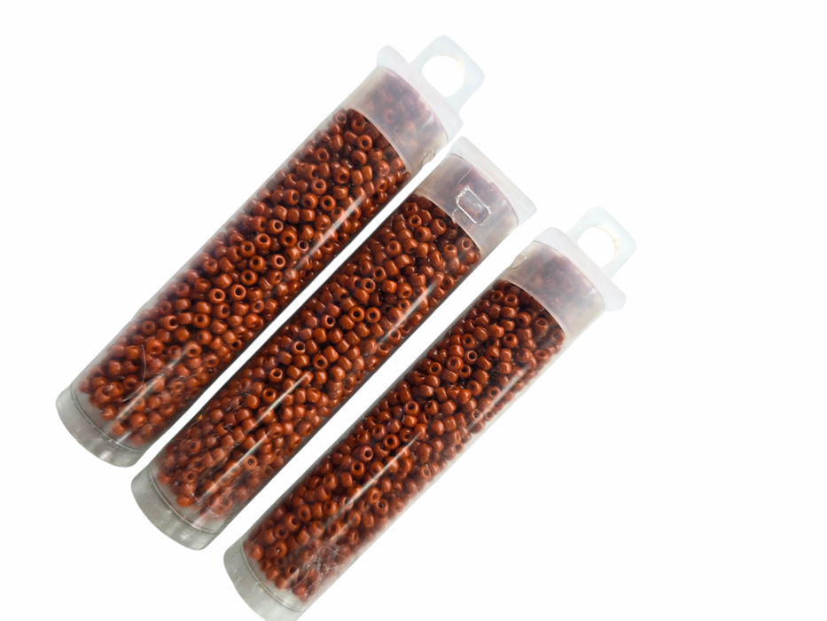 Light red brown 11/0 10g (#32)
