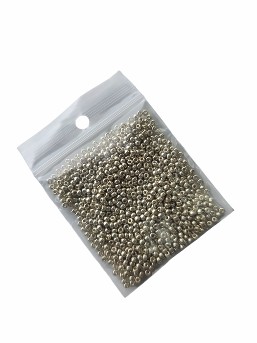 Metallic silver 10g 11/0 (#30)