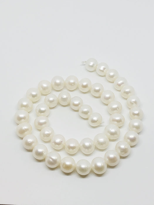10mm Round White Iridesent Freshwater Pearls
