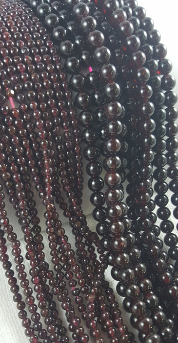 Garnet 10mm Round 16" Strand